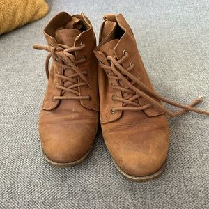 Steve Madden faux suede boot